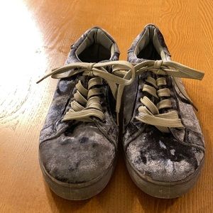 Gravesphere grey velvet women’s sneakers